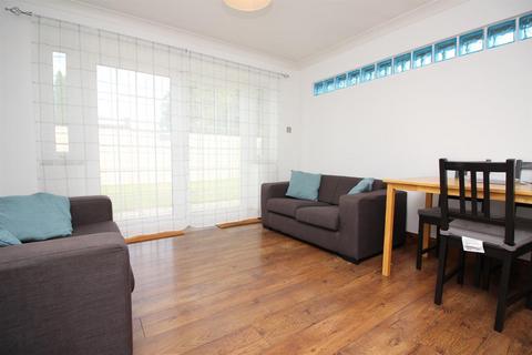 4 bedroom end of terrace house to rent, Oxford Road, Canterbury, Kent, CT1