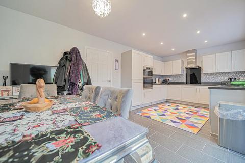 4 bedroom detached house for sale, Basil Drive, Melksham SN12