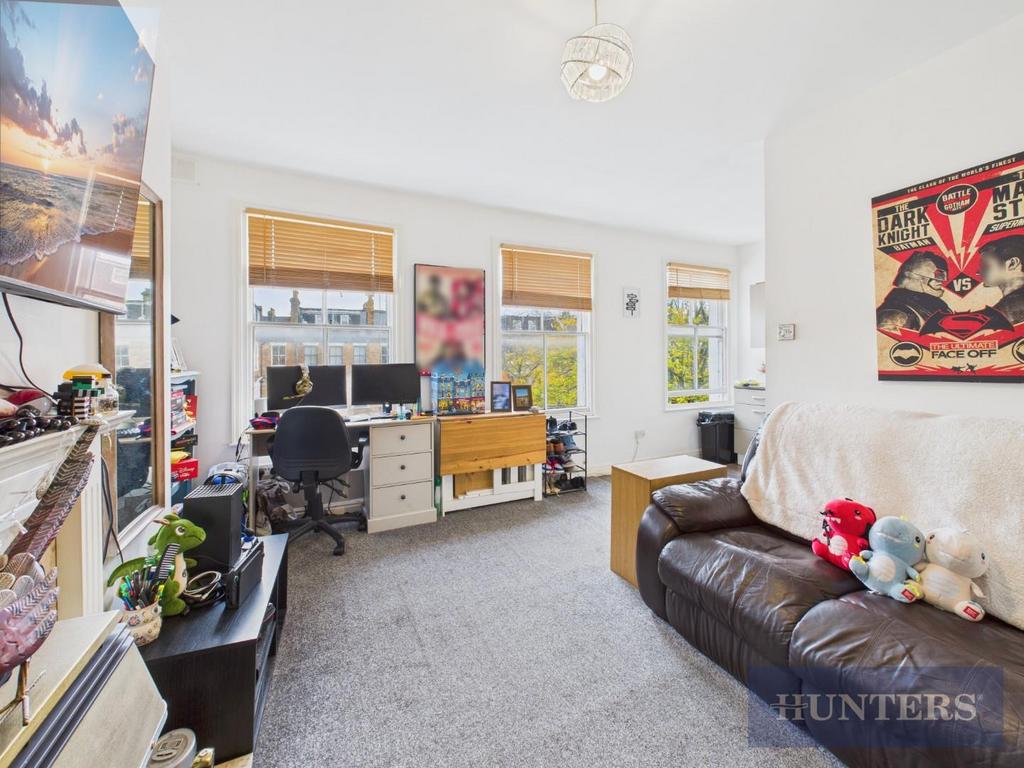 CAM05316 G0-PR0247-STILL003.jpg