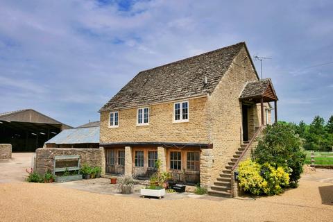 undefined, Meysey Hampton, Cirencester, GL7