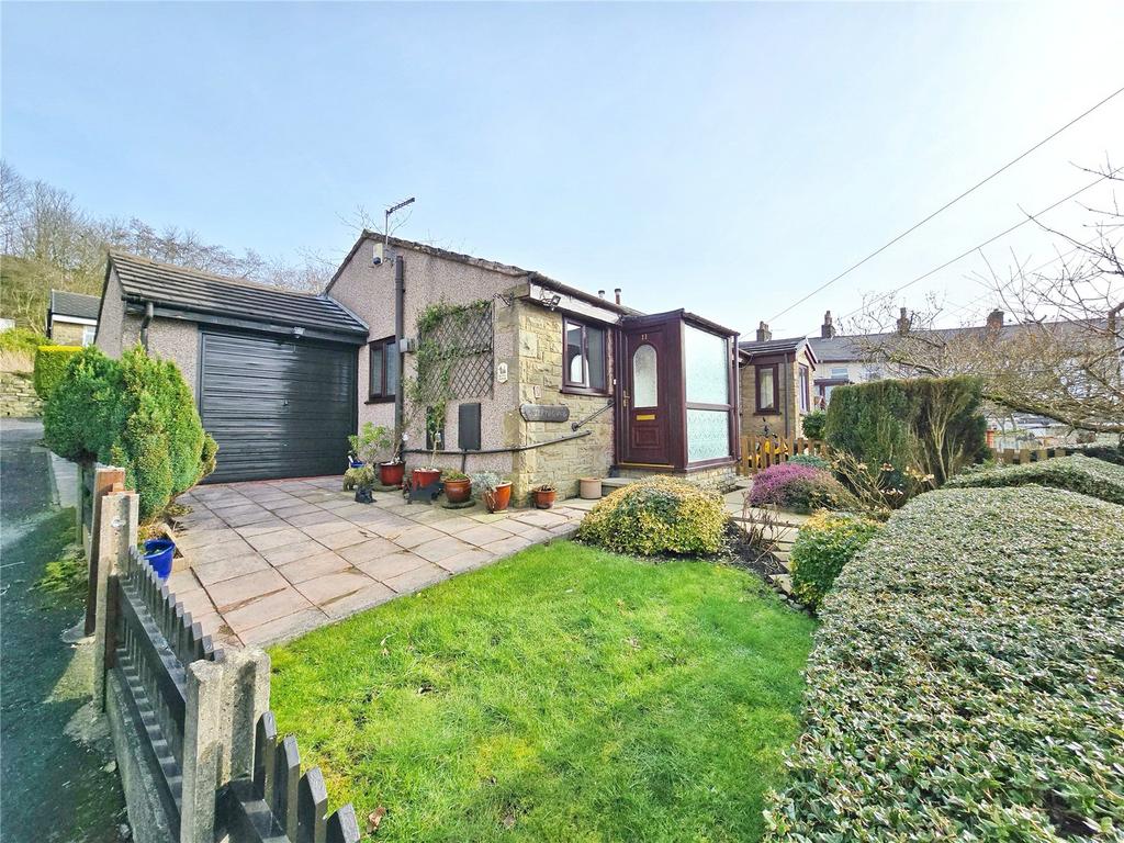 Bungalow &amp; Garage