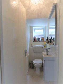 3 bedroom detached house to rent, Effingham