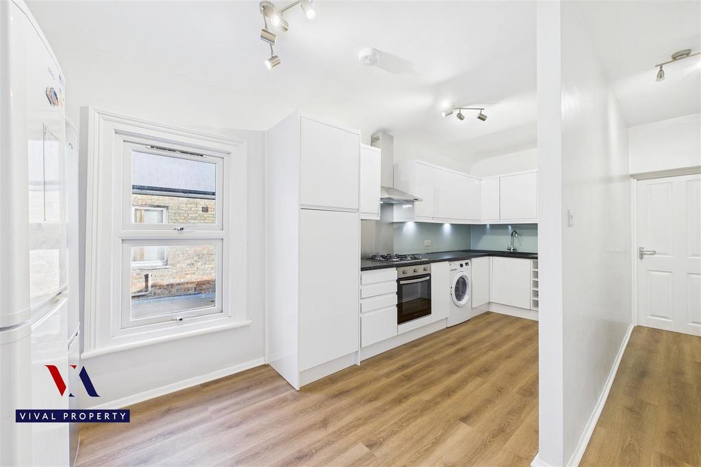 CAM03118 G0-PR0238-STILL001.jpg