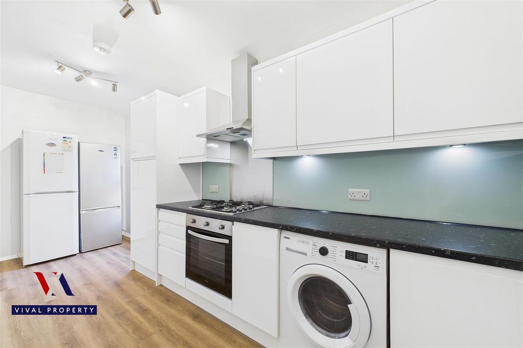 CAM03118 G0-PR0238-STILL005.jpg