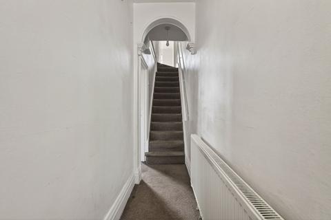 3 bedroom townhouse for sale, Carlton Street, Kettering NN16