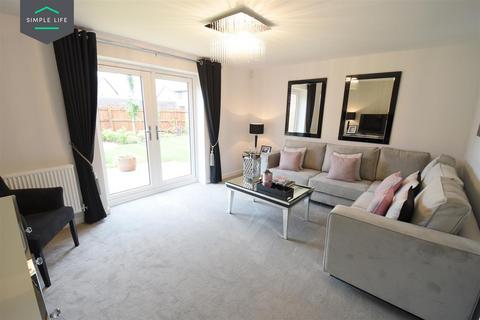 3 bedroom terraced house to rent, Chadwick Street, Leigh, WN7