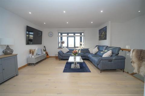 3 bedroom detached house for sale, Great Burrow Rise, Northam, Bideford