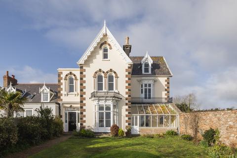 5 bedroom detached house to rent, La Grande Route de al Cote, St. Clement, Jersey