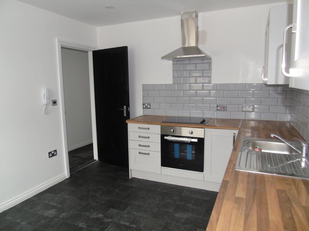 3 bedroom duplex flat to rent