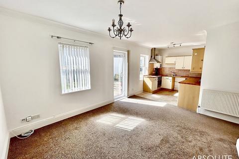 2 bedroom flat to rent, 4 Antony Court, Esplanade Road, Paignton, TQ4 6DZ