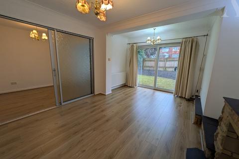 3 bedroom semi-detached house to rent, Hilltop Drive, Birmingham, West Midlands
