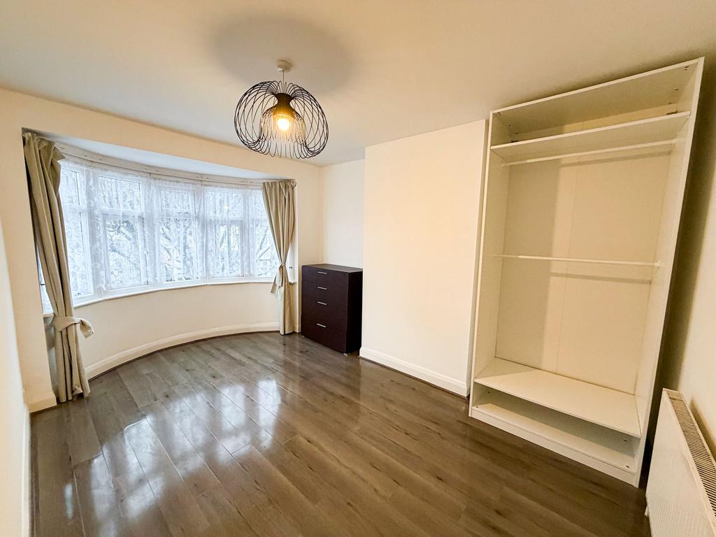 Sanderstead Rd E10