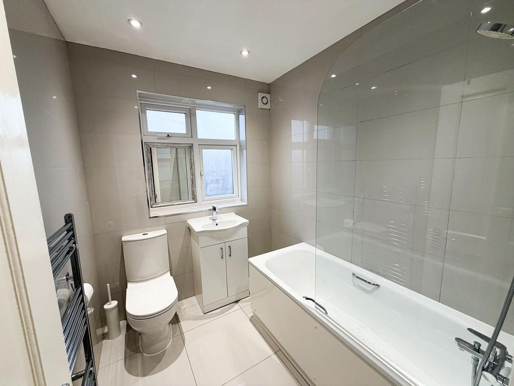Sanderstead Rd E10