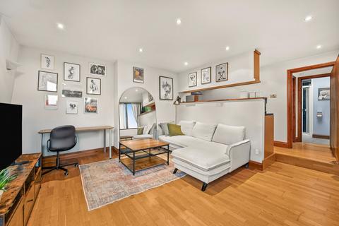 1 bedroom flat to rent, Gray's Inn Road, London