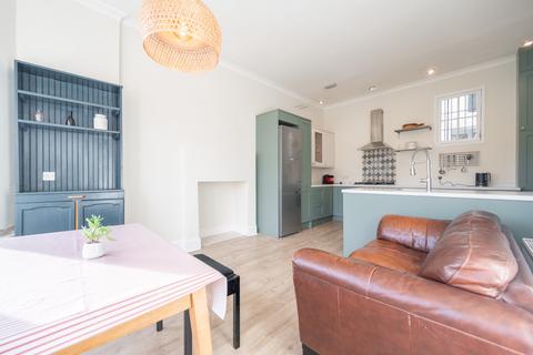 undefined, Lawrence Street, 3/2, Hillhead, Glasgow, G11 5HH