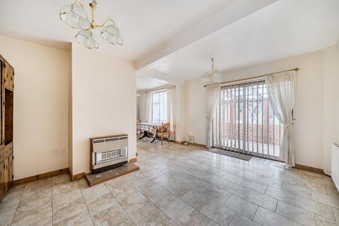 undefined, Albert Drive, Surrey GU21