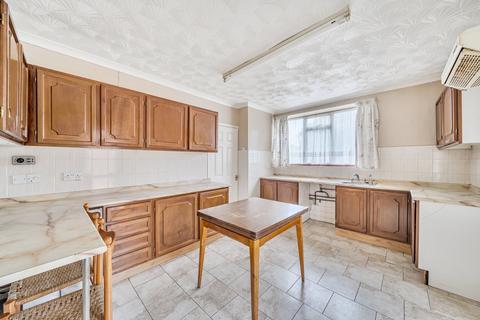 undefined, Albert Drive, Surrey GU21