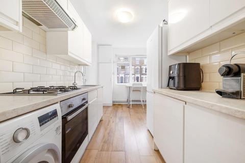 3 bedroom flat to rent, Stockwell Road, SW9