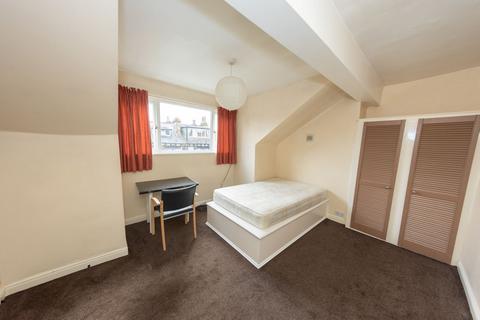 undefined, Delph Mount, Leeds LS6