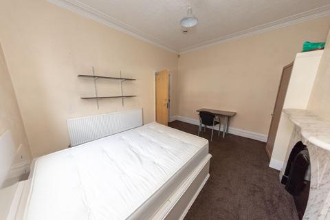 undefined, Delph Mount, Leeds LS6