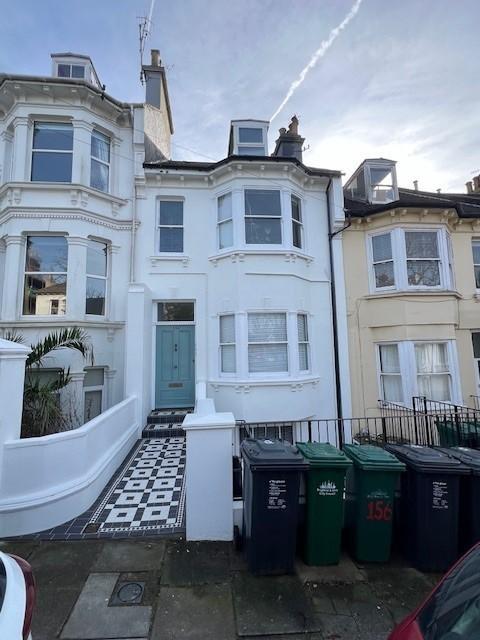 Charming Victorian-style terraced house with a ...