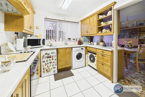 3 bedroom semi-detached house for sale, Welland Road, Redcar