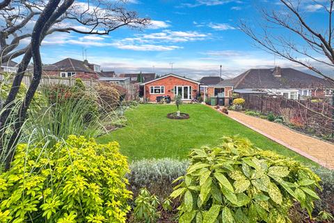 3 bedroom detached bungalow for sale, Wadhurst Avenue, Luton, Beds, LU3 1UH
