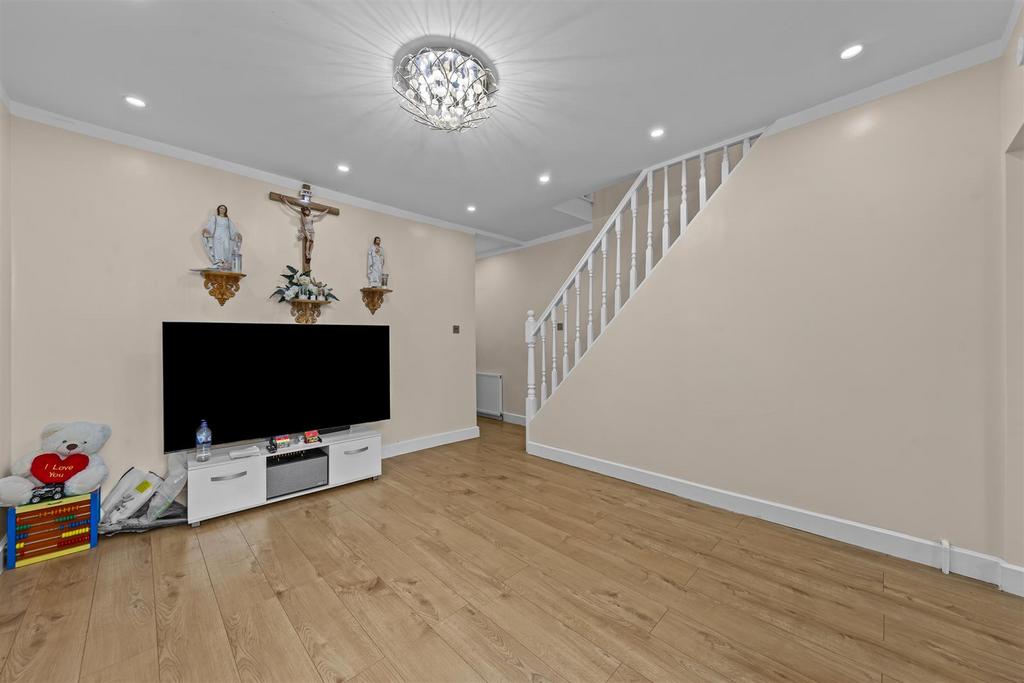 12 George St Web08.jpg