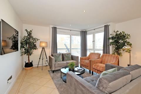 3 bedroom flat to rent, Rubislaw Square, Aberdeen, AB15
