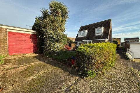 3 bedroom detached house for sale, Woodfield Close, Walton on the Naze, CO14