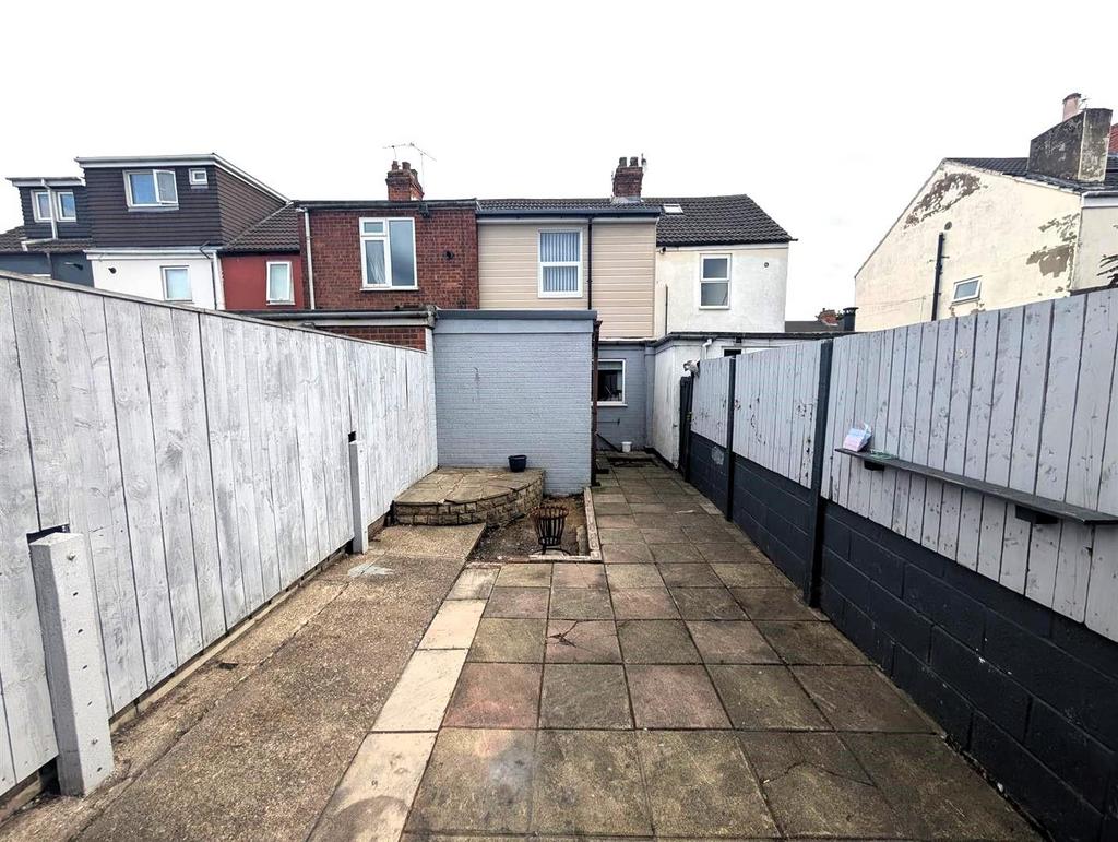 D xe-g ZYv0m Uc B1mf QLNOA.jpg