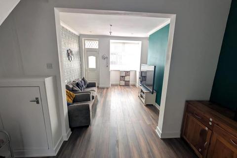 2 bedroom house for sale, Leads Road, Hull