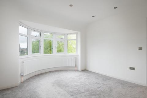 3 bedroom flat to rent, Hillside Crescent, Harrow HA2