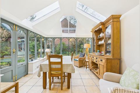 4 bedroom detached house for sale, Newell Close, Aylesbury HP21