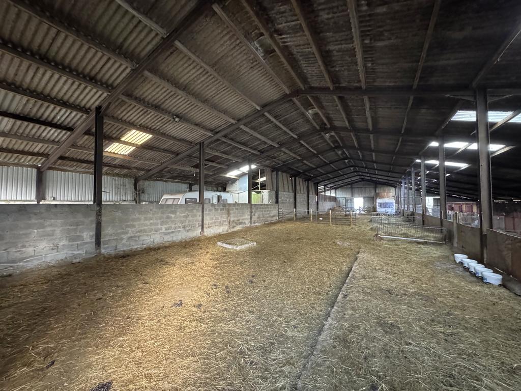 10 bay steel frame building