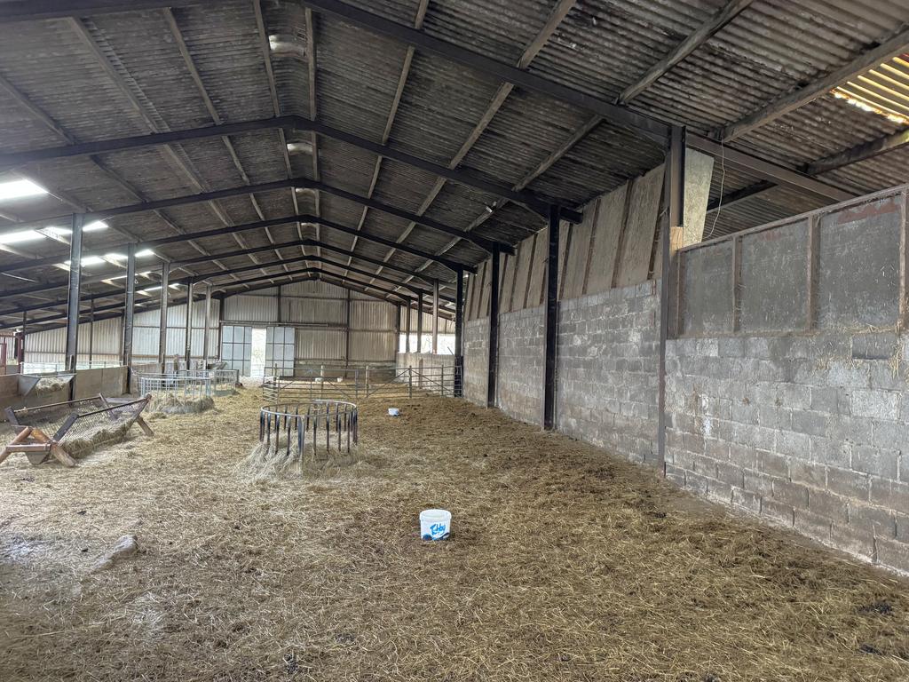 10 bay steel frame building