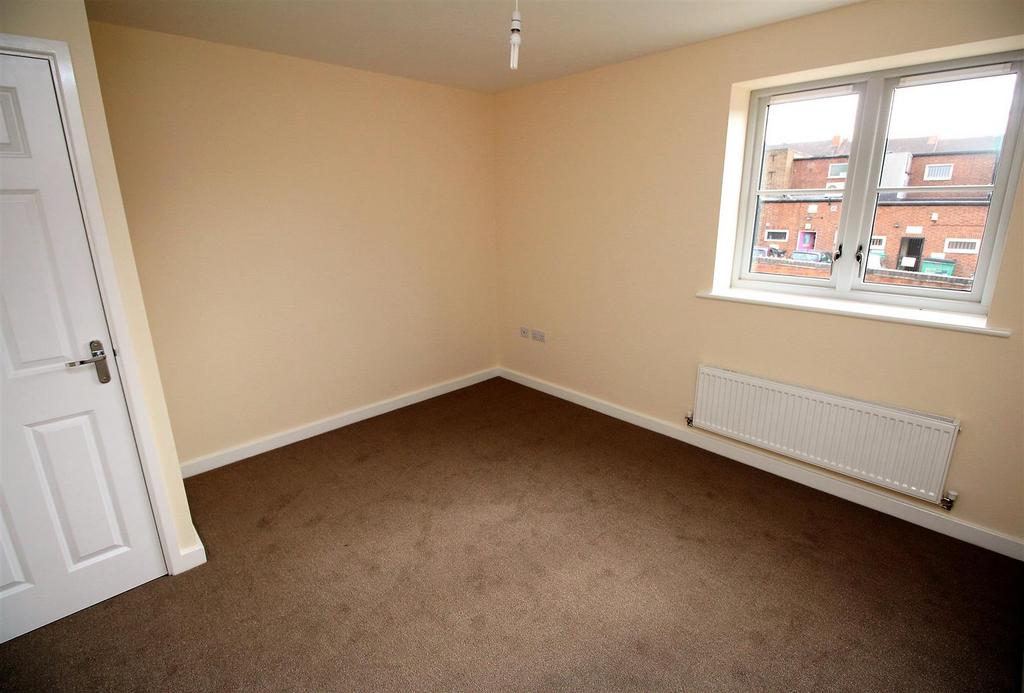 Daybrooke Street, 8 - Bed One.JPG