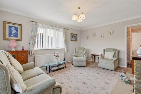 2 bedroom detached bungalow for sale, Milldale Gardens, Kettering NN15