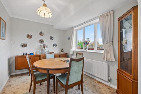 2 bedroom detached bungalow for sale, Milldale Gardens, Kettering NN15