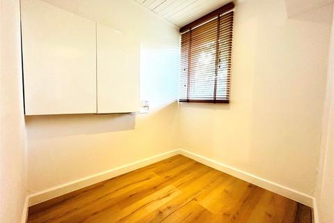 undefined, St. Johns Court, Wakefield WF1