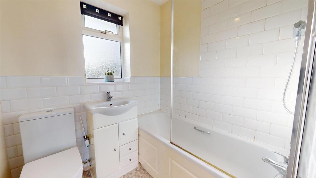 Amber Hill 23 Bathroom.jpg