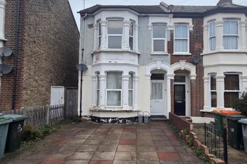 2 bedroom flat to rent, Crescent Road, Plaistow, E13 0LU
