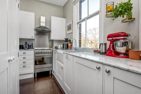 2 bedroom flat for sale, Thicket Road, Anerley, London, SE20