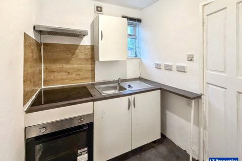 undefined, Luton LU1