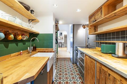 1 bedroom flat to rent, Flat A, Basement Flat, London NW5