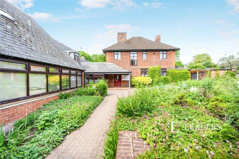 1 bedroom in a house share to rent, Newport Road, Willen, Milton Keynes, MK15