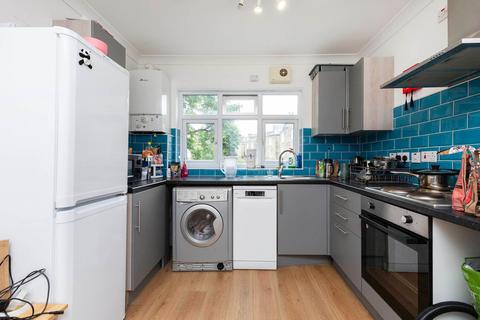 3 bedroom flat to rent, Kilburn Lane, London W9