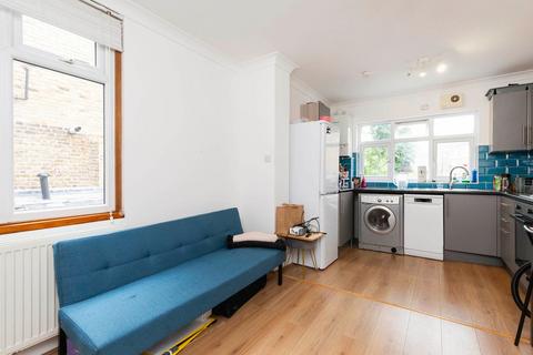 3 bedroom flat to rent, Kilburn Lane, London W9