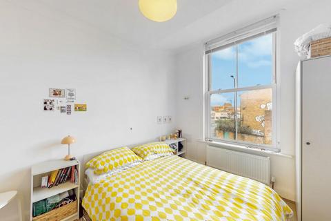 3 bedroom flat to rent, Kilburn Lane, London W9