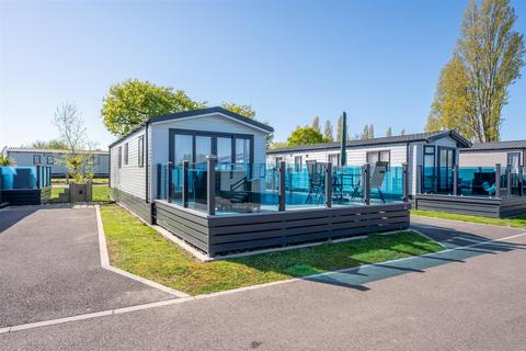 undefined, Havant Road, Hayling Island PO11